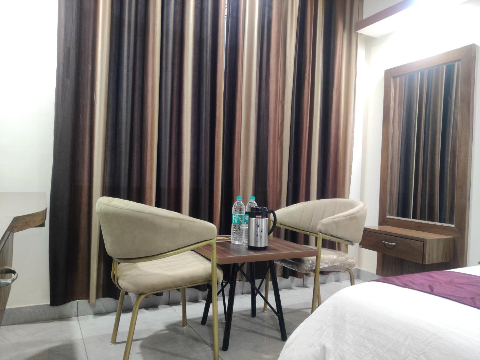 Hotel Hv Нахан Экстерьер фото